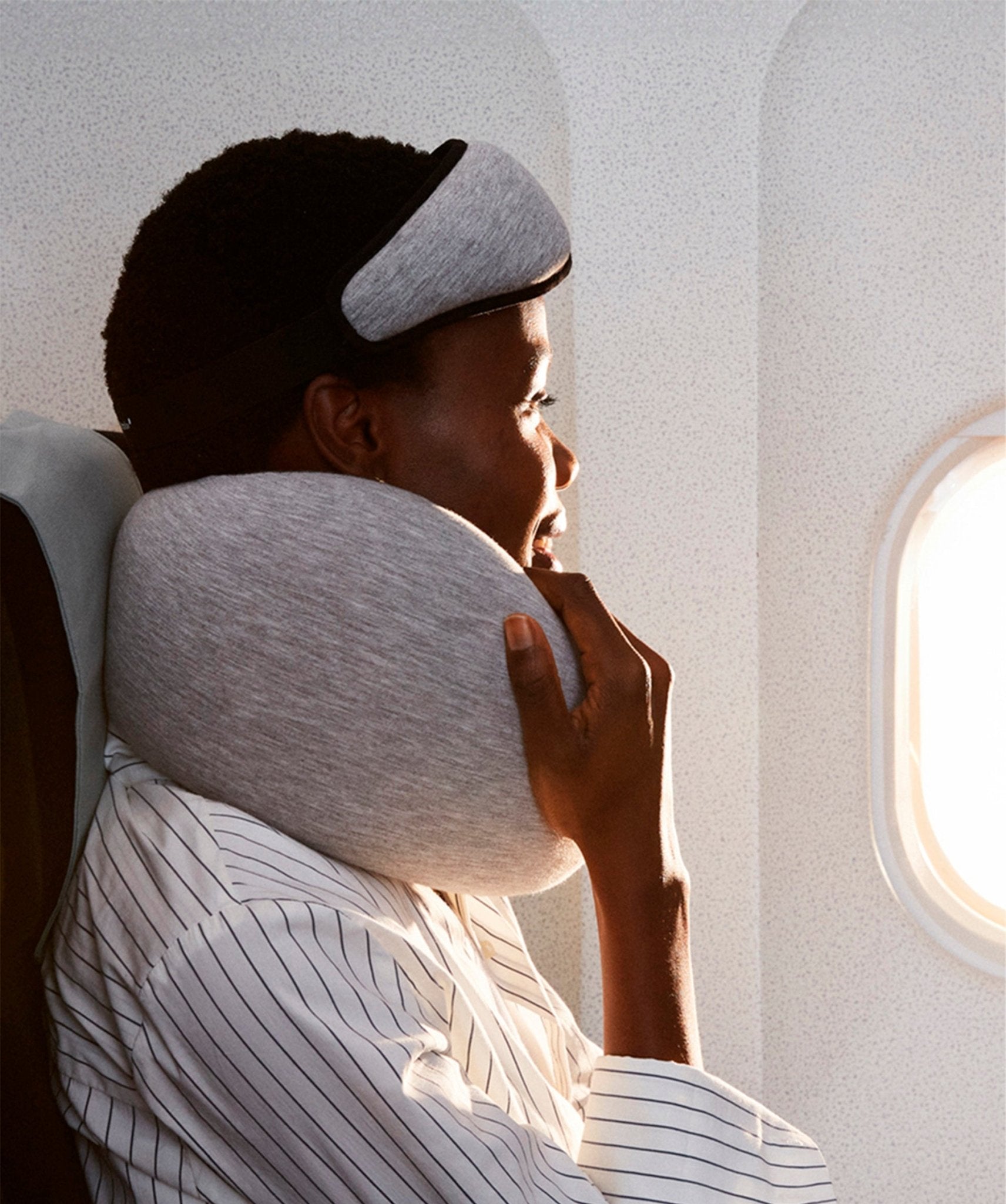 ostrichpillow-the-first-class-bundle-duo-voyage-apaisant-pour-voyager-repos-et-d image 4