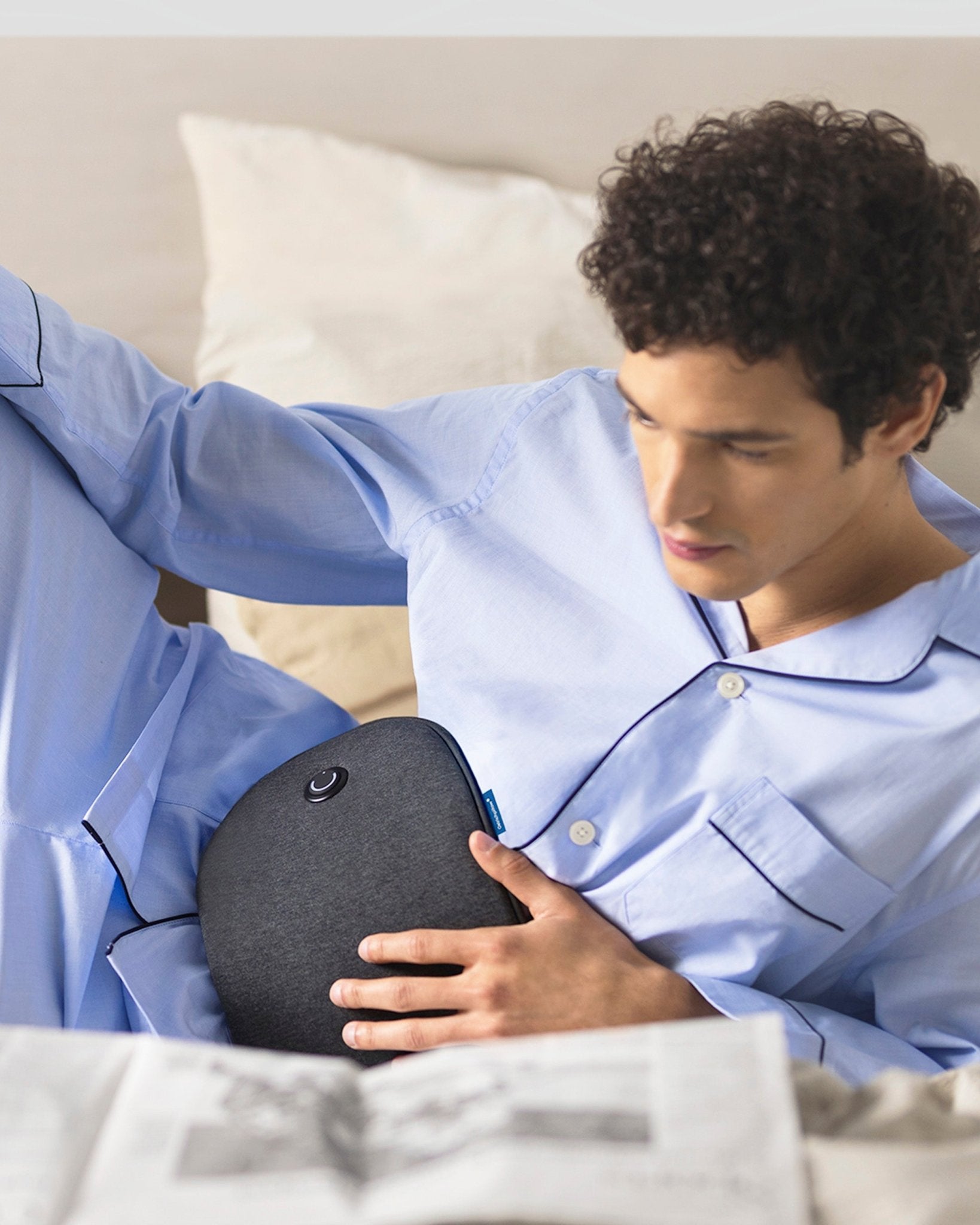 ostrichpillow-embrace-heating-pad-coussin-chauffant-portable-sans-fil-avec-3-niv image 7