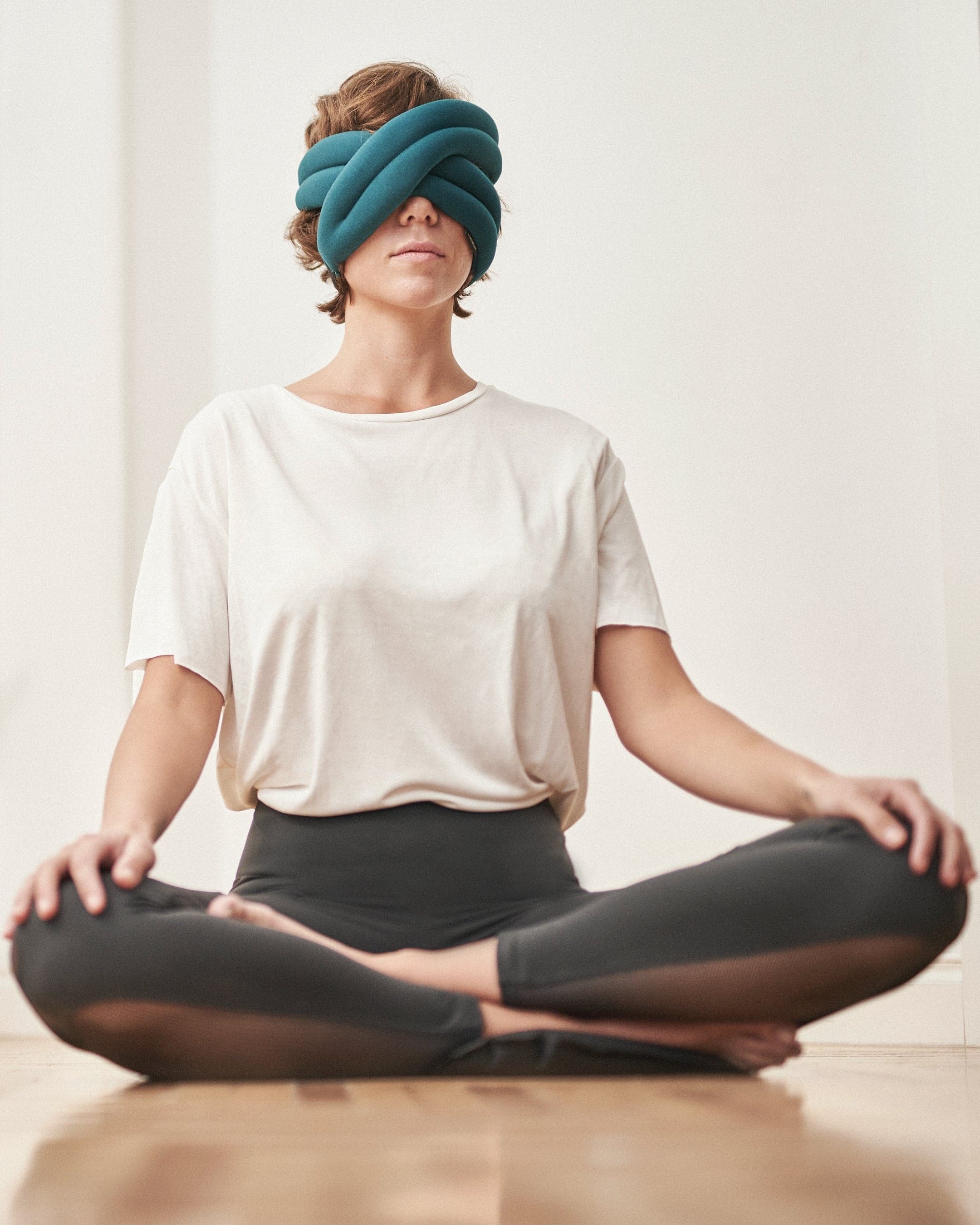 ostrichpillow-loop-eye-pillow-masque-de-sommeil-occultant-total-sens-de-noirceur image 2